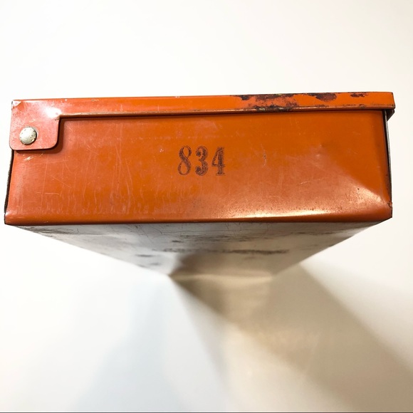 Vintage “Marble’s Gun Cleaning Kit” empty metal tin - Picture 7 of 13